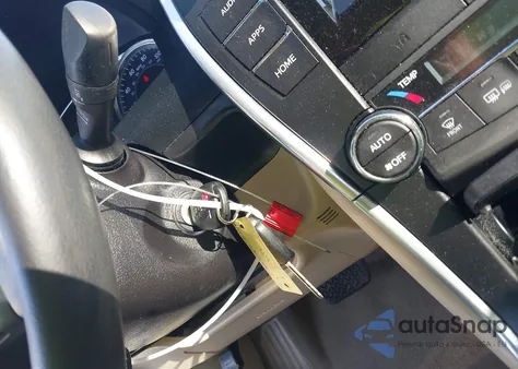 2015 Toyota Camry Xle z USA, uszkodzony, nr VIN 4T4BF1FK1FR474371